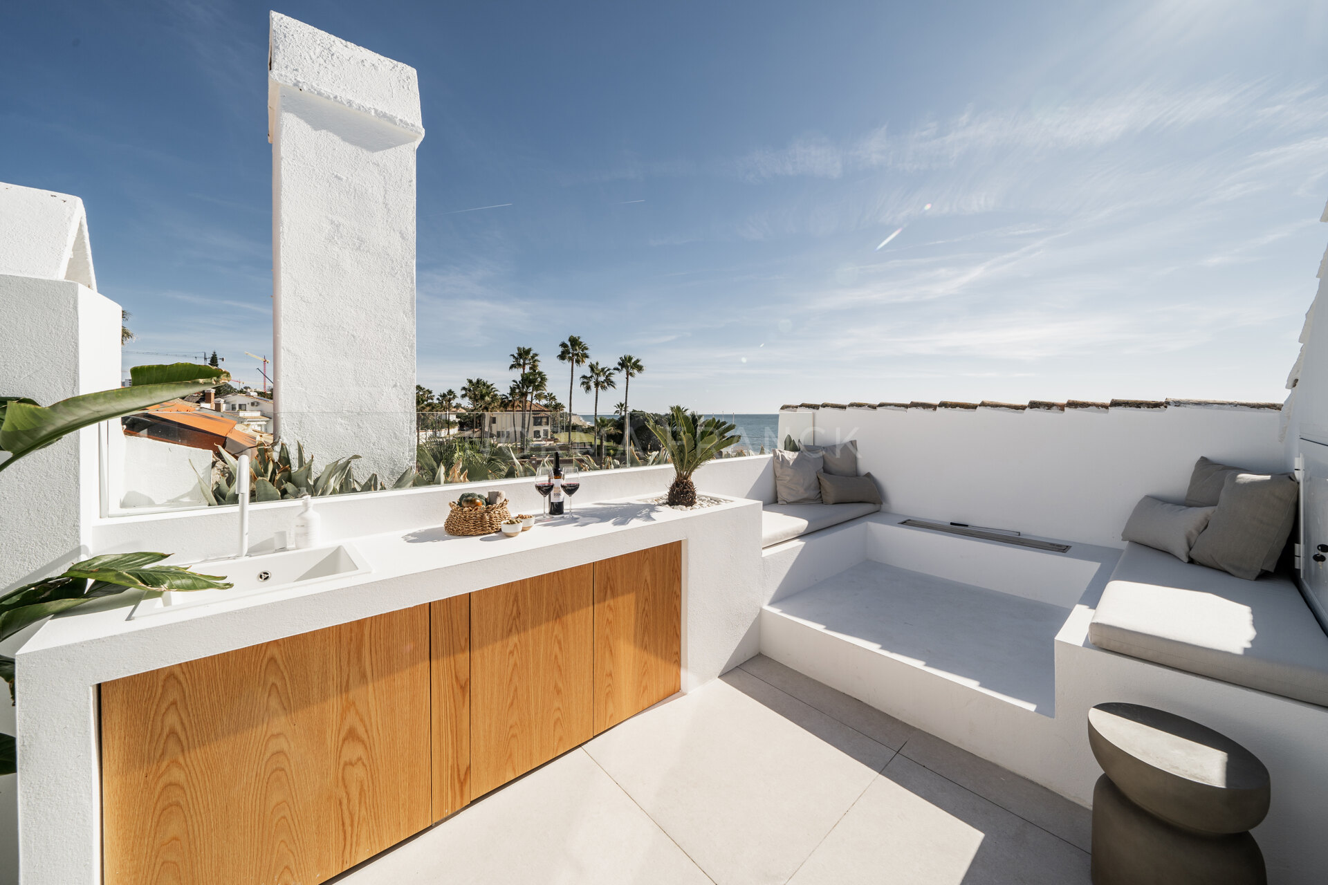 Casa Makani - Hawaiian inspired townhouse with breathtaking sea views in Marbella