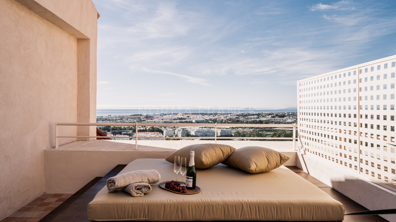 Miralō I - Charming spa-inspired duplex penthouse in Nueva Andalucía