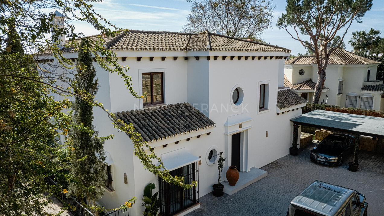 Villa Alegría - Magnificent Andalusian Cortijo-style villa located in Las Chapas