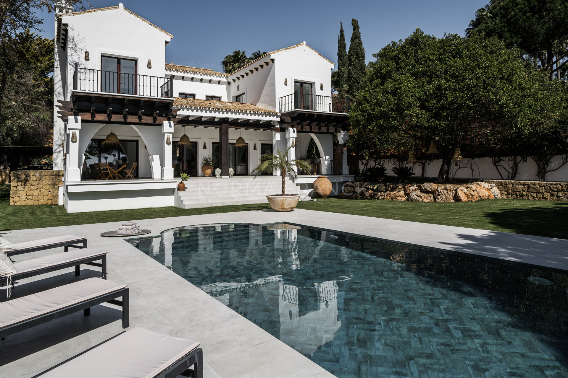 Villa Alegría - Magnificent Andalusian Cortijo-style villa located in Las Chapas