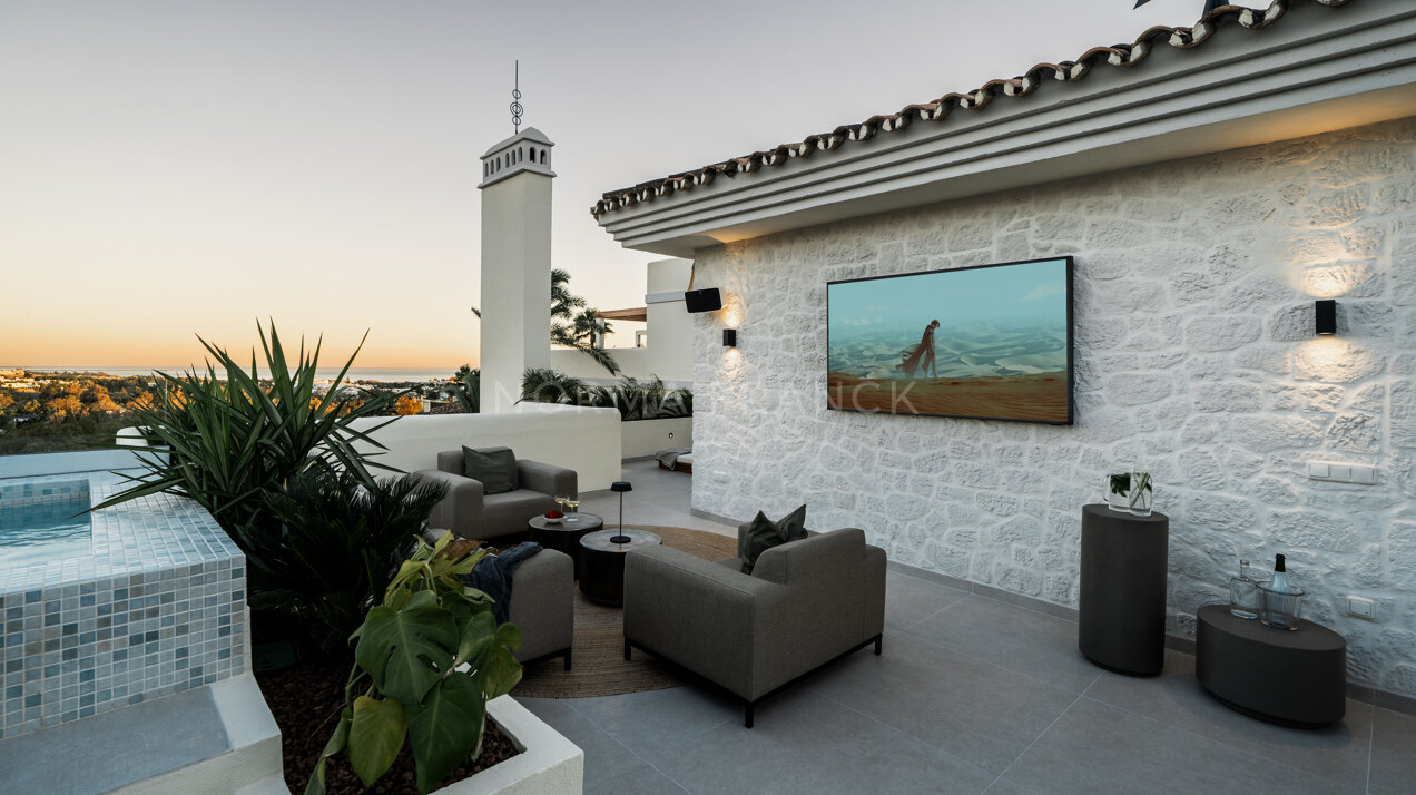 La Cerquilla 12 - Renovated scandinavian style duplex penthouse with panoramic and sea views