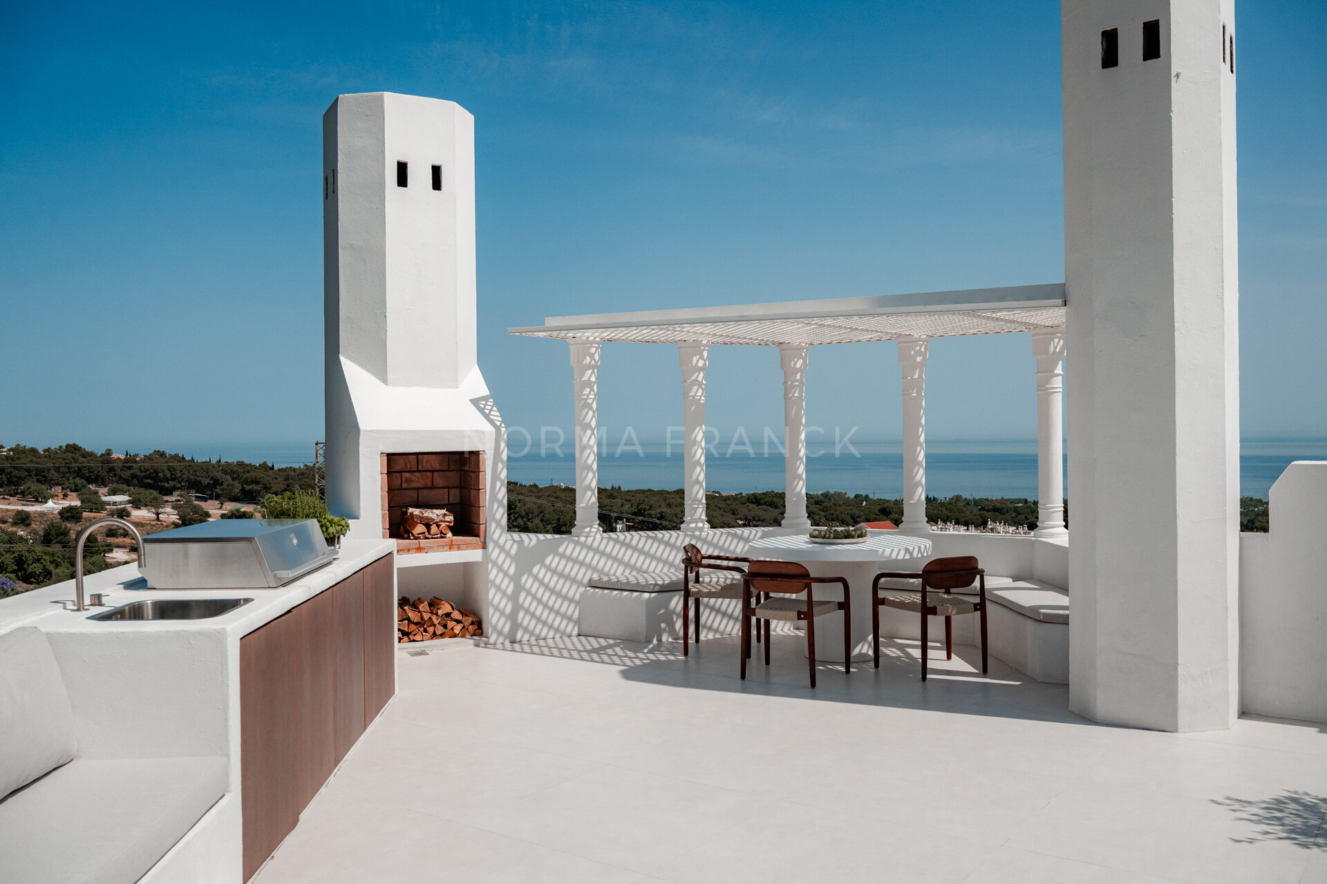 Oia Penthouse - Duplex penthouse with private pool, sea views, and prime Golden Mile location