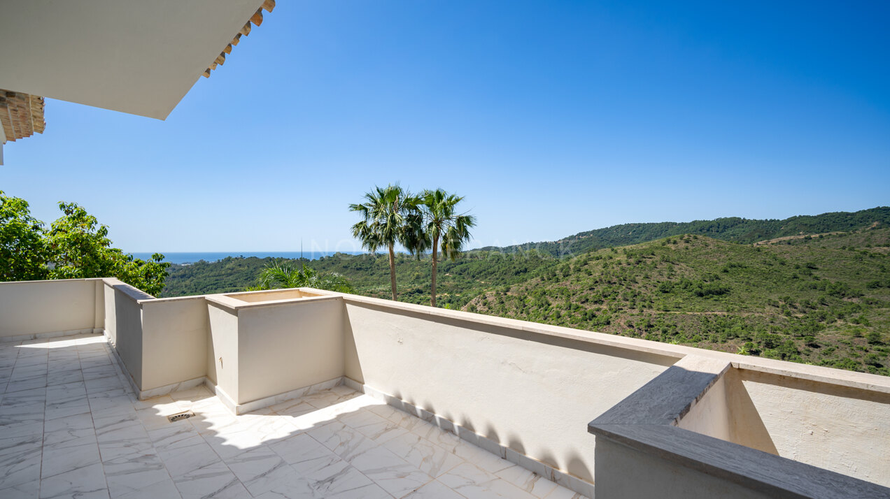 Casa de Flores - Tranquil Elegance in Monte Mayor Country Club, Benahavís