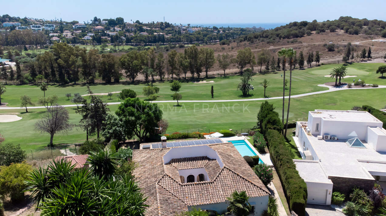 El Capricho - Amazing recently renovated 4 bedroom villa in El Paraiso Alto