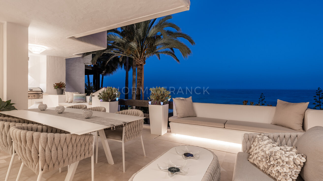 Mimosa 21 - Frontline in Marbella’s Puente Romano resort, with unobstructed views towards the Mediterranean Sea