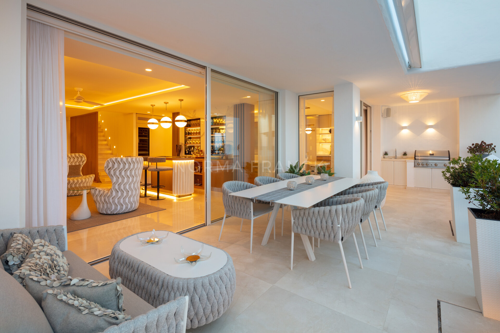 Mimosa 21 - Frontline in Marbella’s Puente Romano resort, with unobstructed views towards the Mediterranean Sea