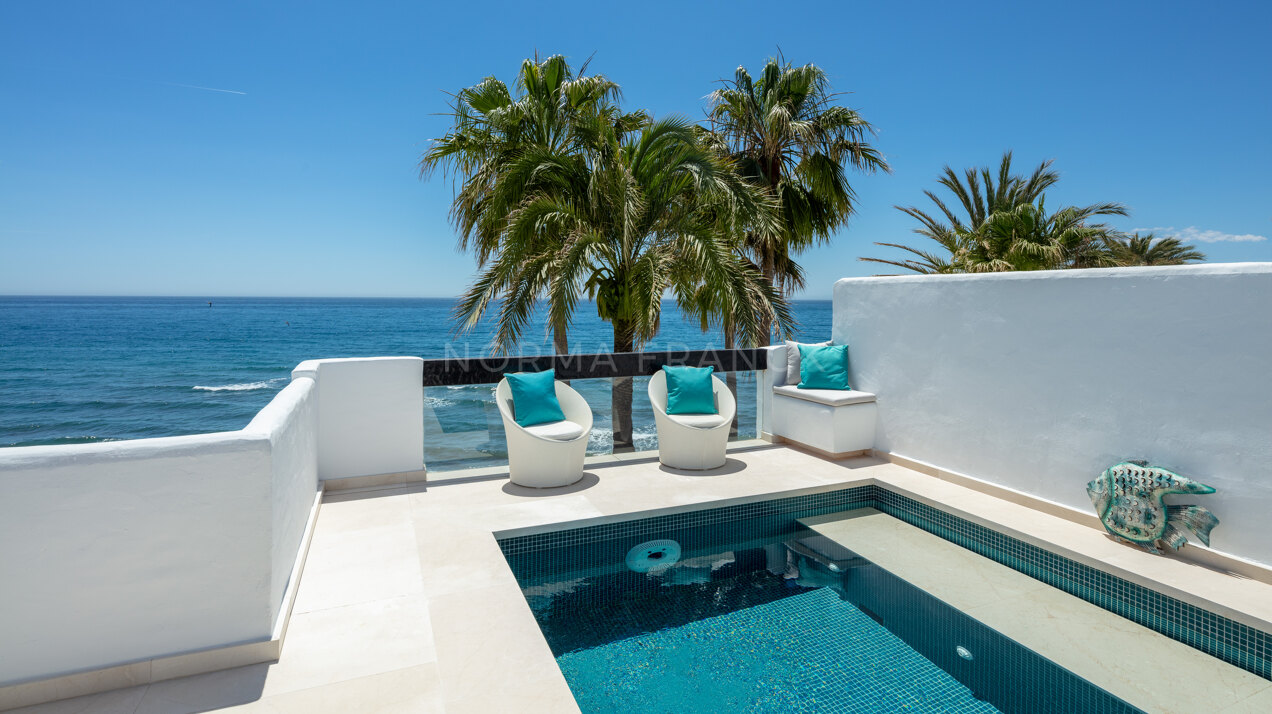 Mimosa 21 - Frontline in Marbella’s Puente Romano resort, with unobstructed views towards the Mediterranean Sea