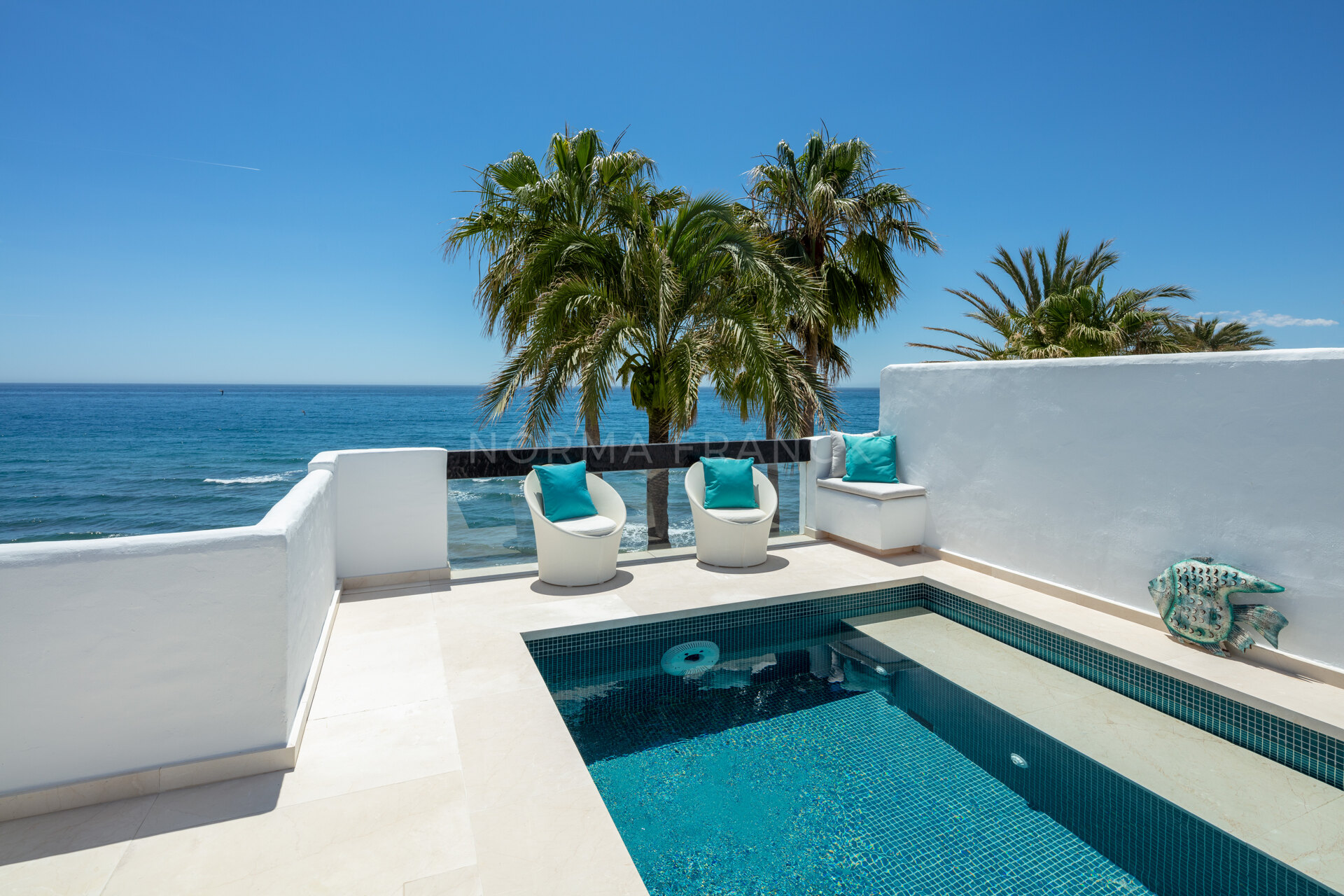 Mimosa 21 - Frontline in Marbella’s Puente Romano resort, with unobstructed views towards the Mediterranean Sea