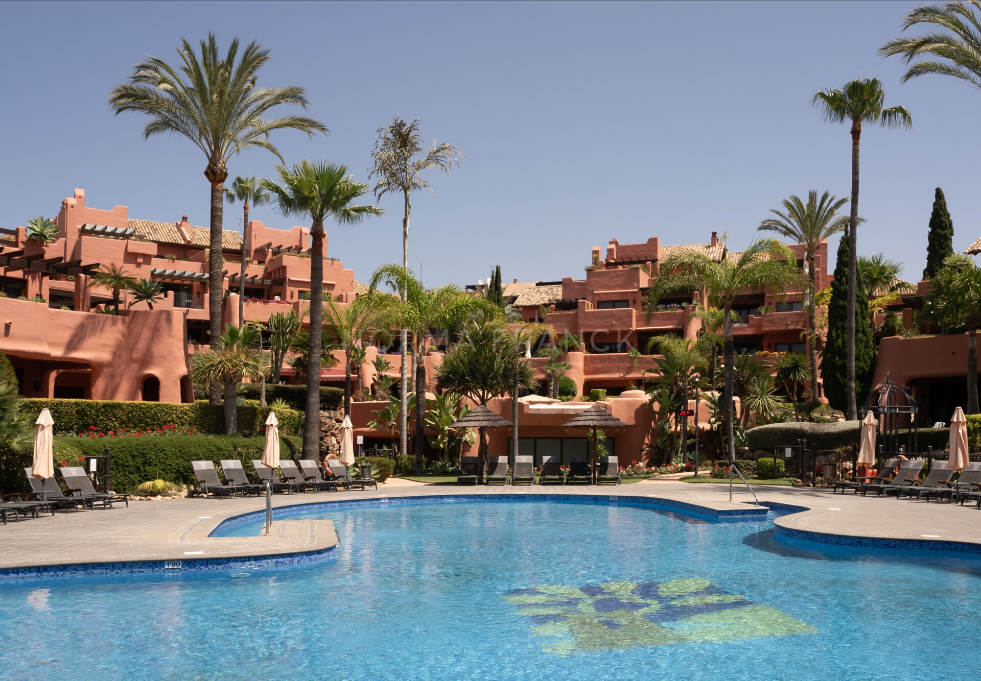 Torre Bermeja 1801 - Fantastic ground floor apartment with 3 bedrooms located in a prime beachfront complex