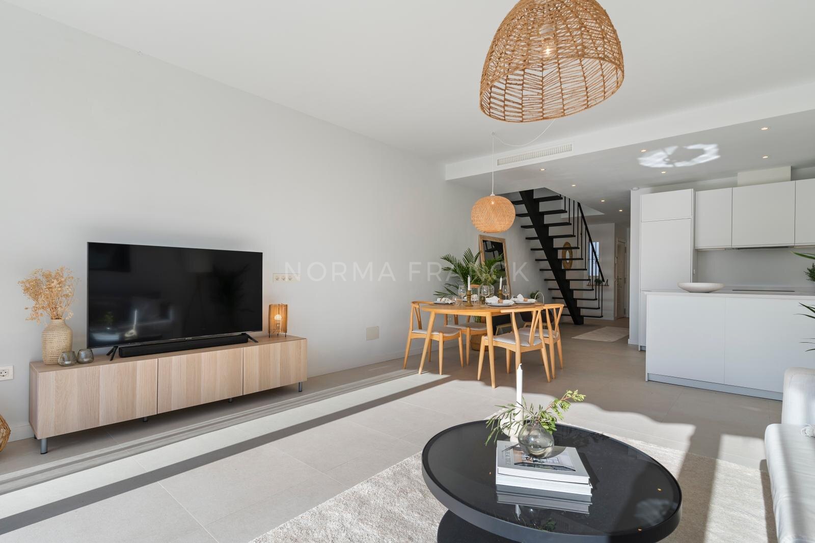 Algarrobos 53 - Newly renovated townhouse in Nueva Andalucia