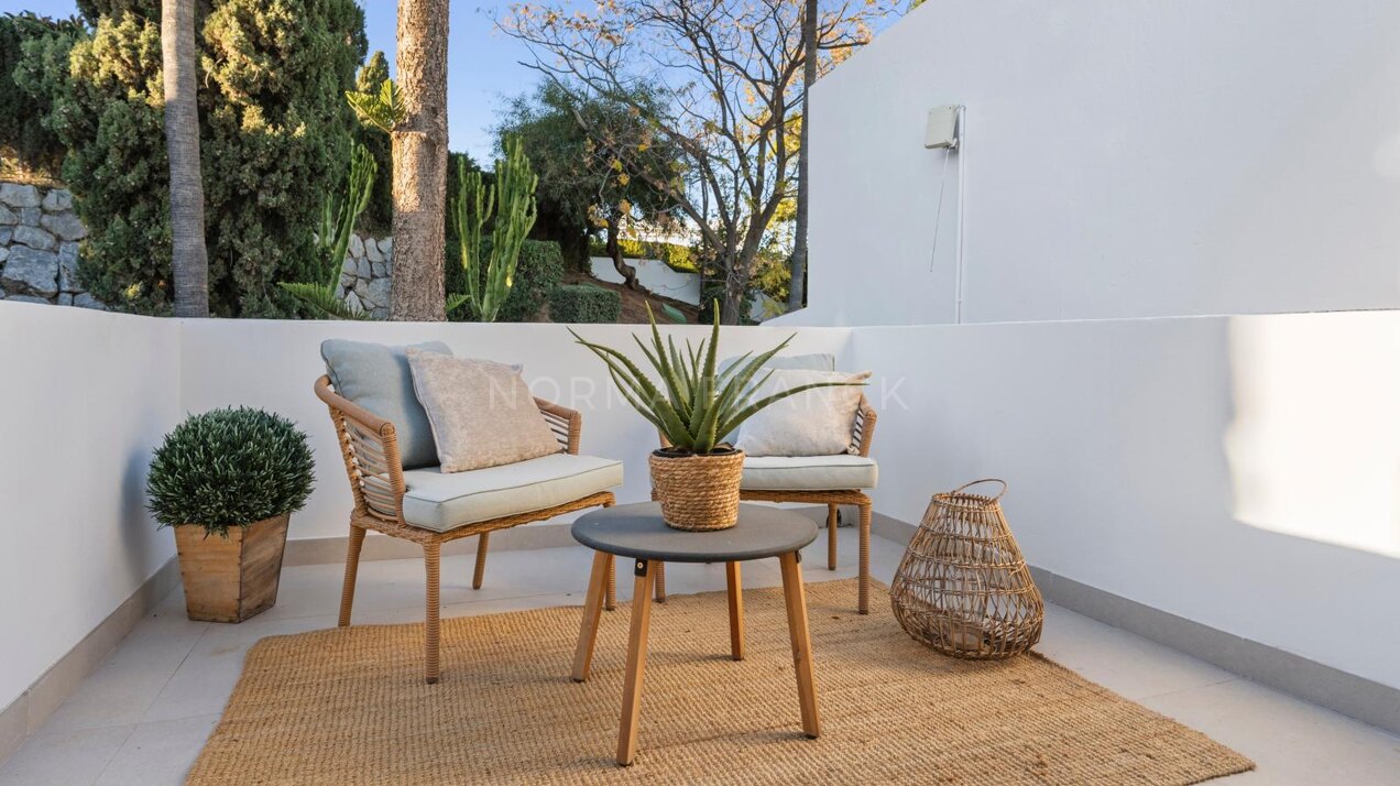 Algarrobos 53 - Newly renovated townhouse in Nueva Andalucia