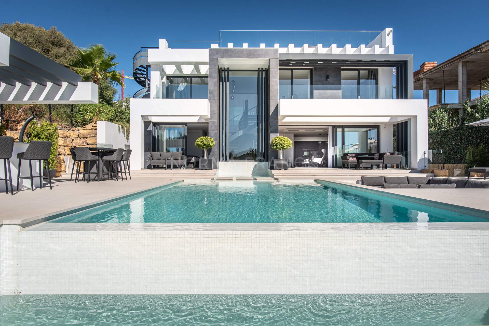 Villa 17 - Stunning 6 bedroom villa with panoramic sea views