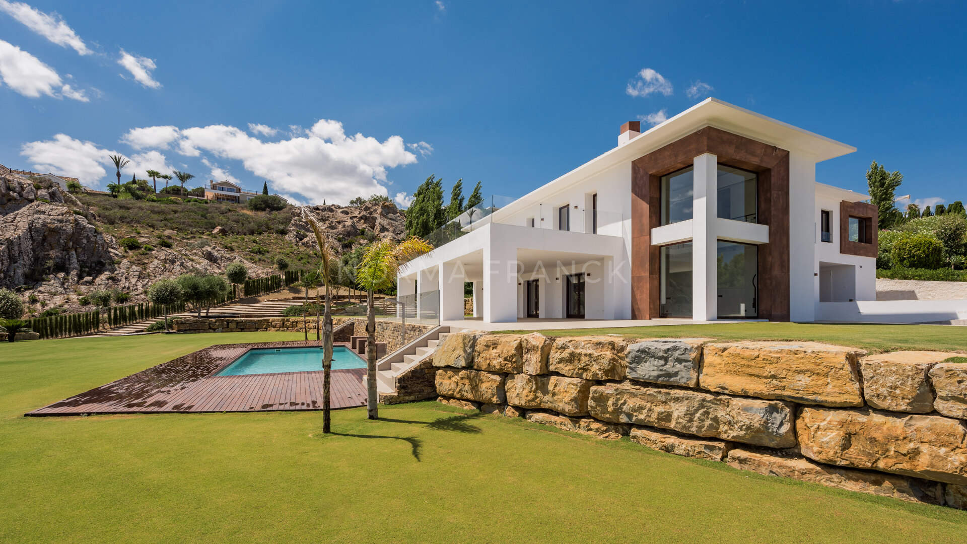 Villa Mimosas - Contemporary 5 bedroom villa on elevated plot with amazing sea views