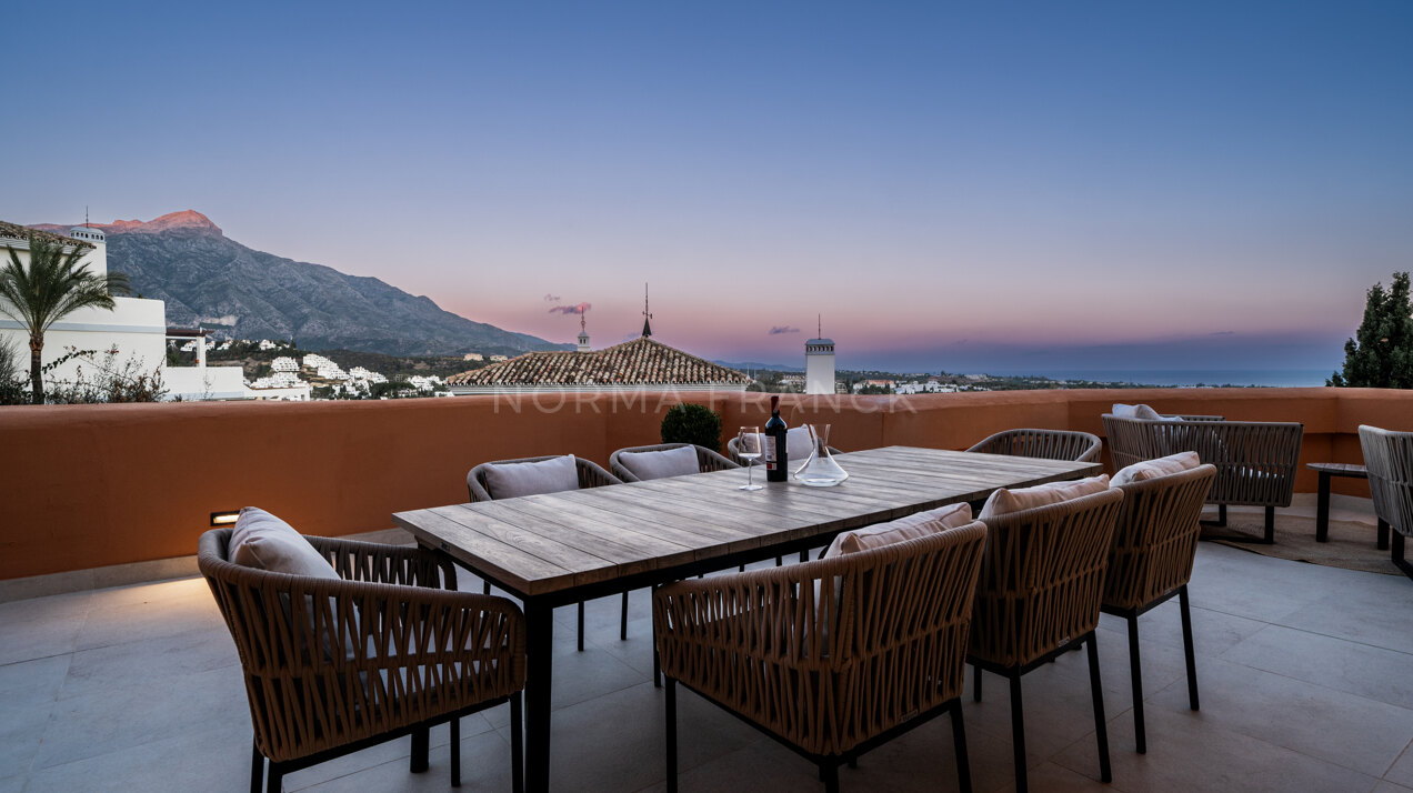 Les Belvederes 5 - Exclusive apartment with panoramic and sea views in Nueva Andalucía