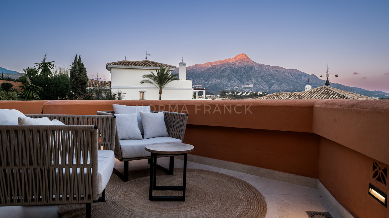 Les Belvederes 5 - Exclusive apartment with panoramic and sea views in Nueva Andalucía