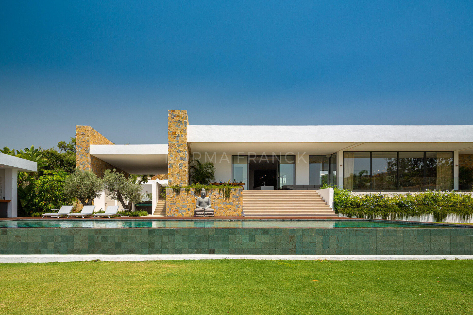 Villa Calma - Unique property situated in a 6,000m2 plot at Marbella Club Golf Resort