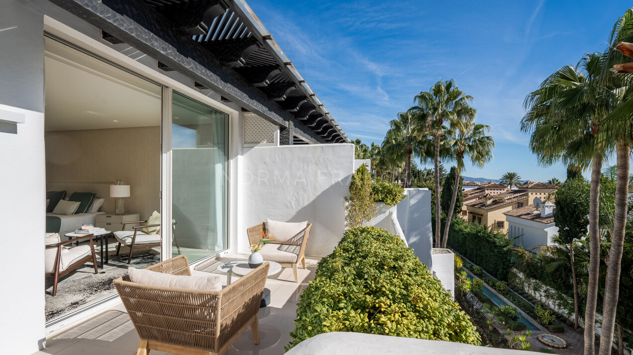 Drago 32 - Newly renovated penthouse in prestigious Puente Romano on Marbella's Golden Mile