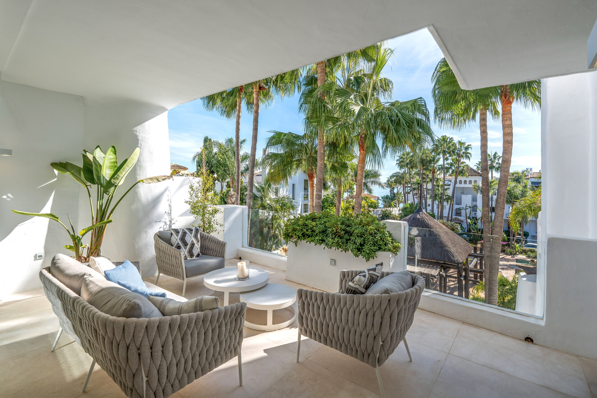 Drago 32 - Newly renovated penthouse in prestigious Puente Romano on Marbella's Golden Mile