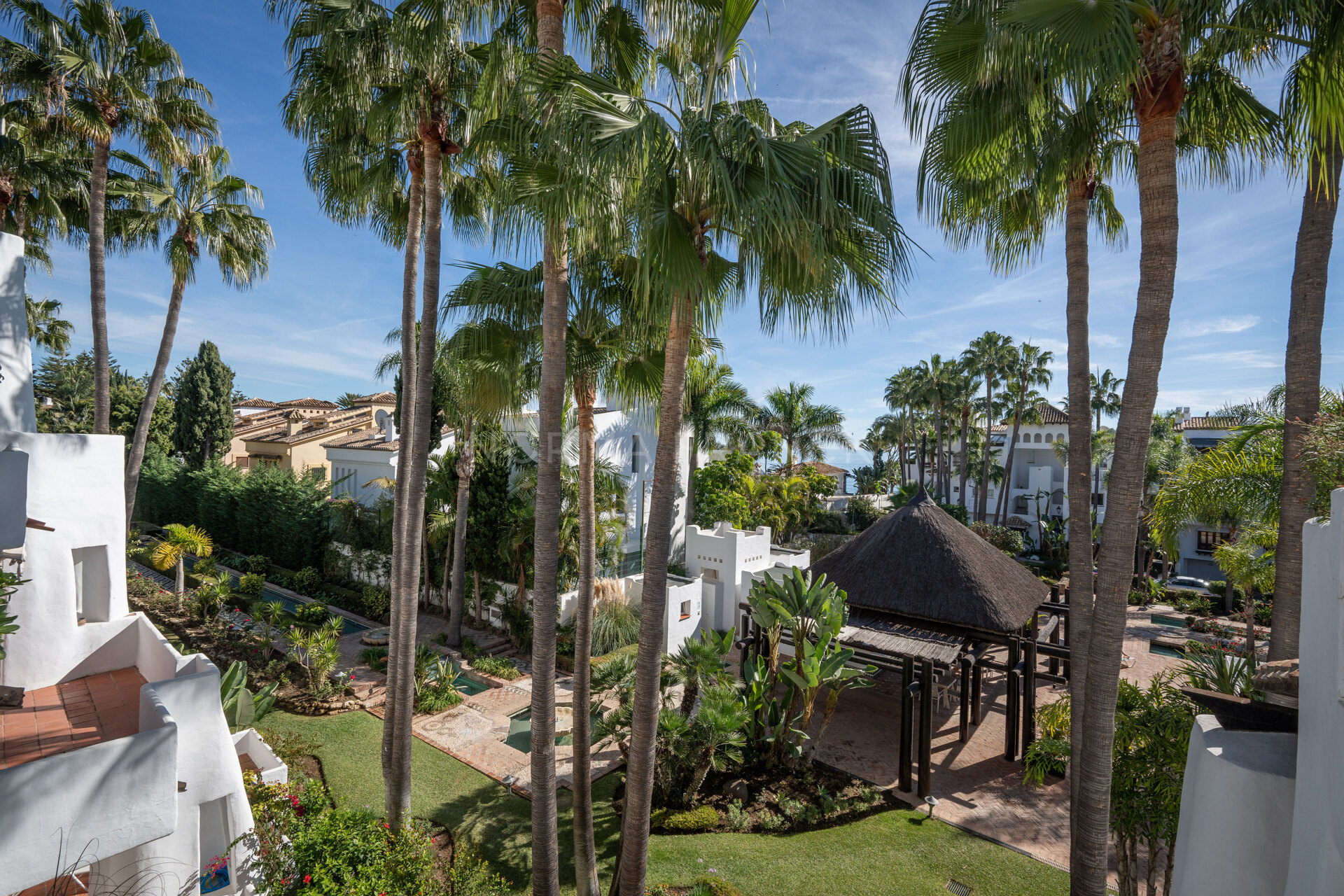 Drago 32 - Newly renovated penthouse in prestigious Puente Romano on Marbella's Golden Mile