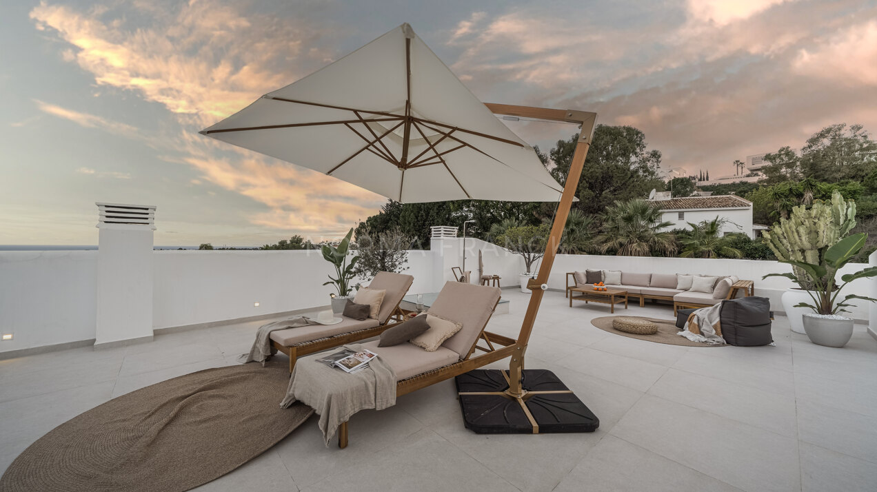 Casa Deco - Penthouse completely renovated in the peaceful Mirador de La Quinta community