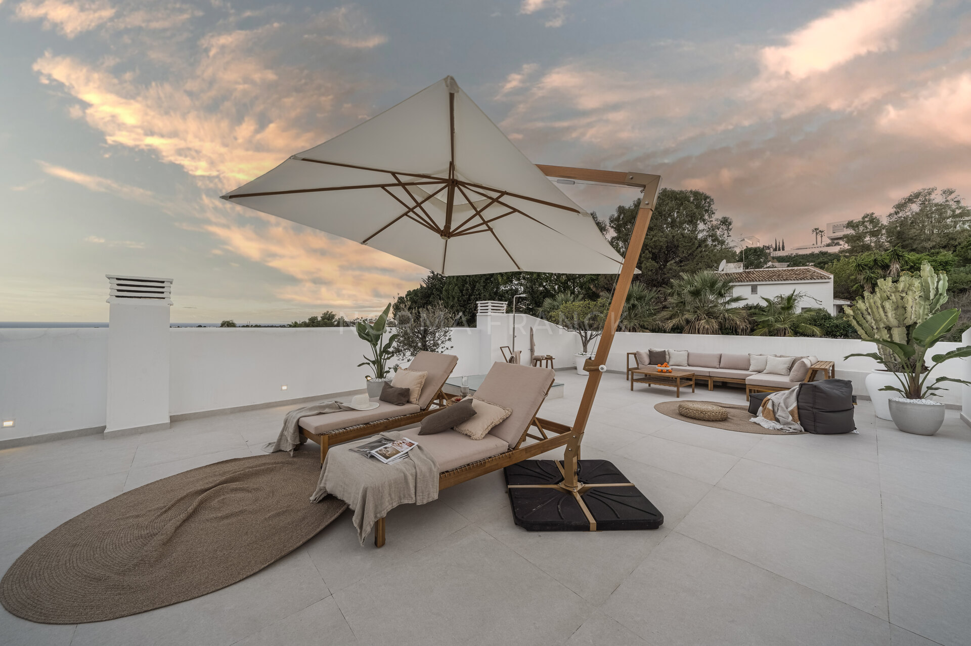 Casa Deco - Penthouse completely renovated in the peaceful Mirador de La Quinta community