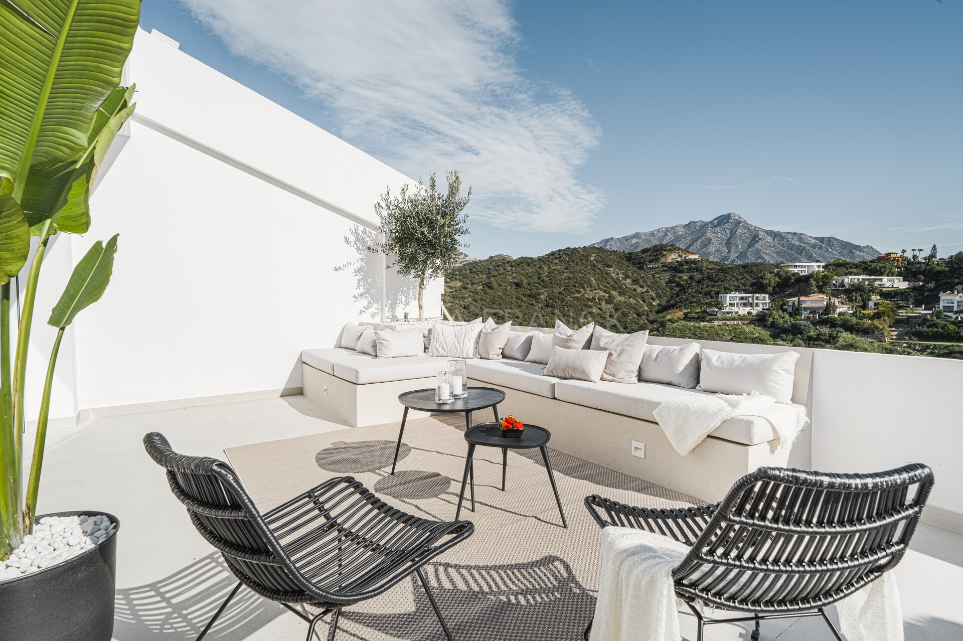 Casa Deco - Penthouse completely renovated in the peaceful Mirador de La Quinta community