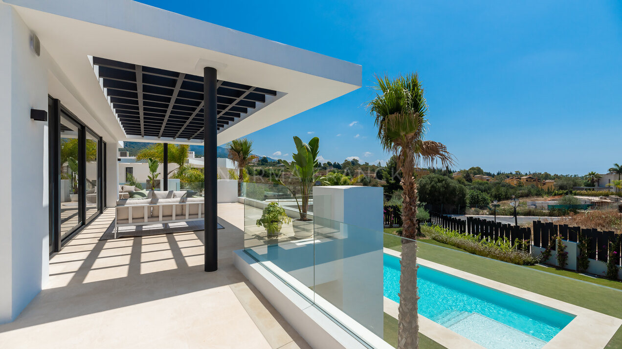 Lomas del Virrey - Residential complex of modern-style villas