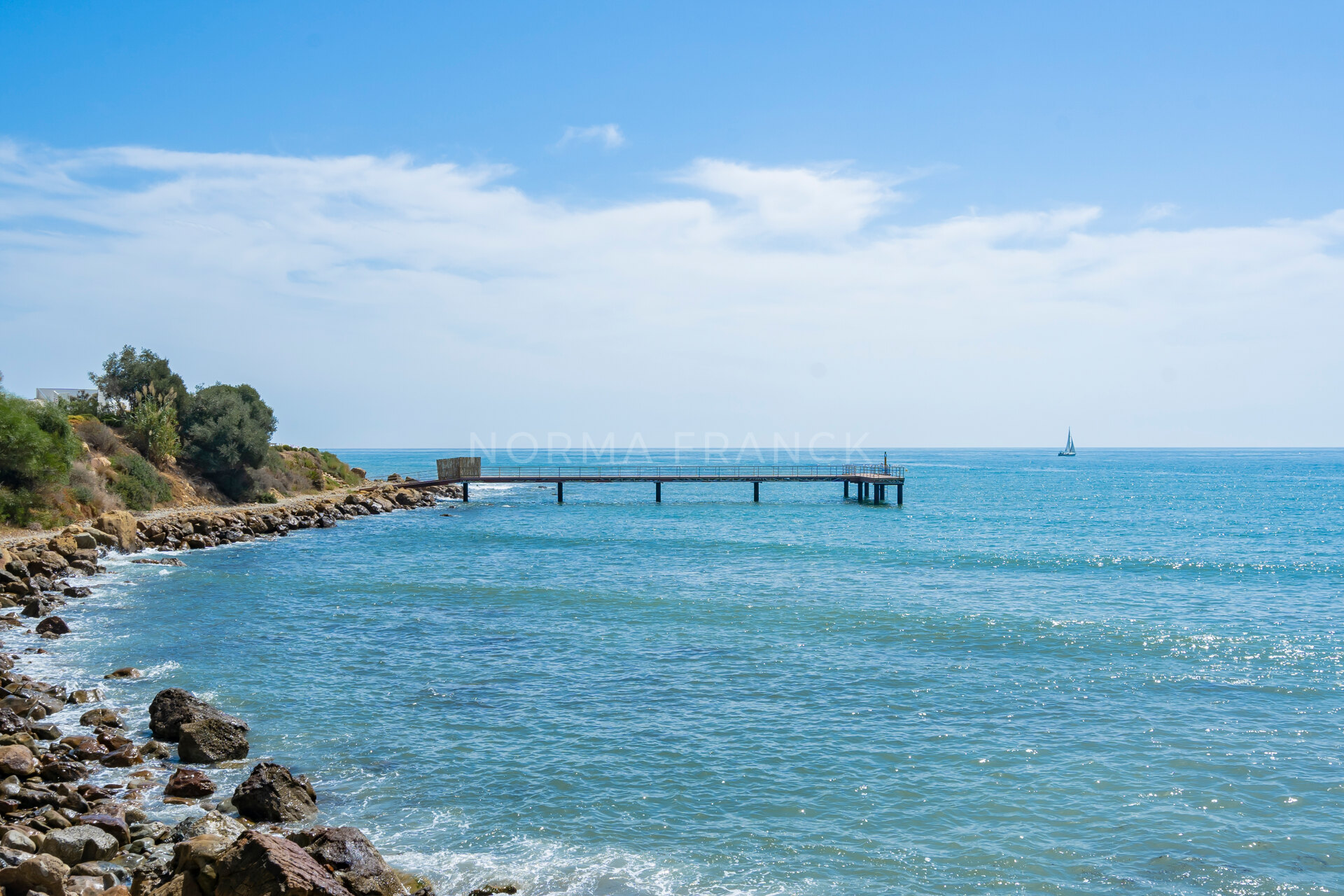 Les Rivages - Frontline Beach Duplex Apartment with Spectacular Sea Views