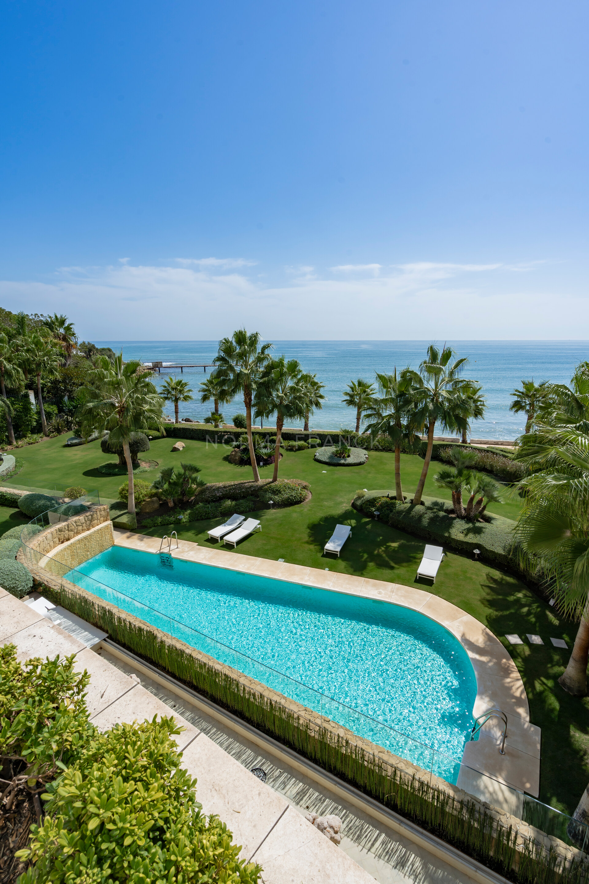 Les Rivages - Frontline Beach Duplex Apartment with Spectacular Sea Views