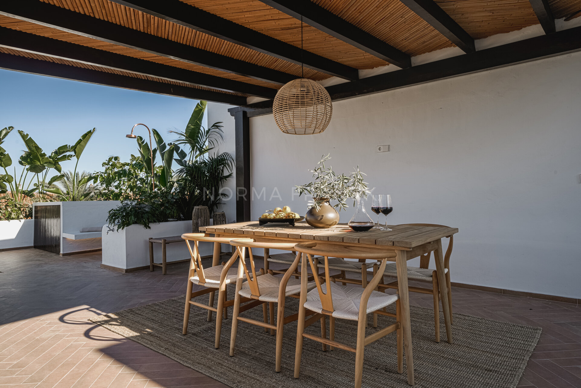 Casa Balcón - Renovated apartment in Jardines de Andalucia offers luxury living