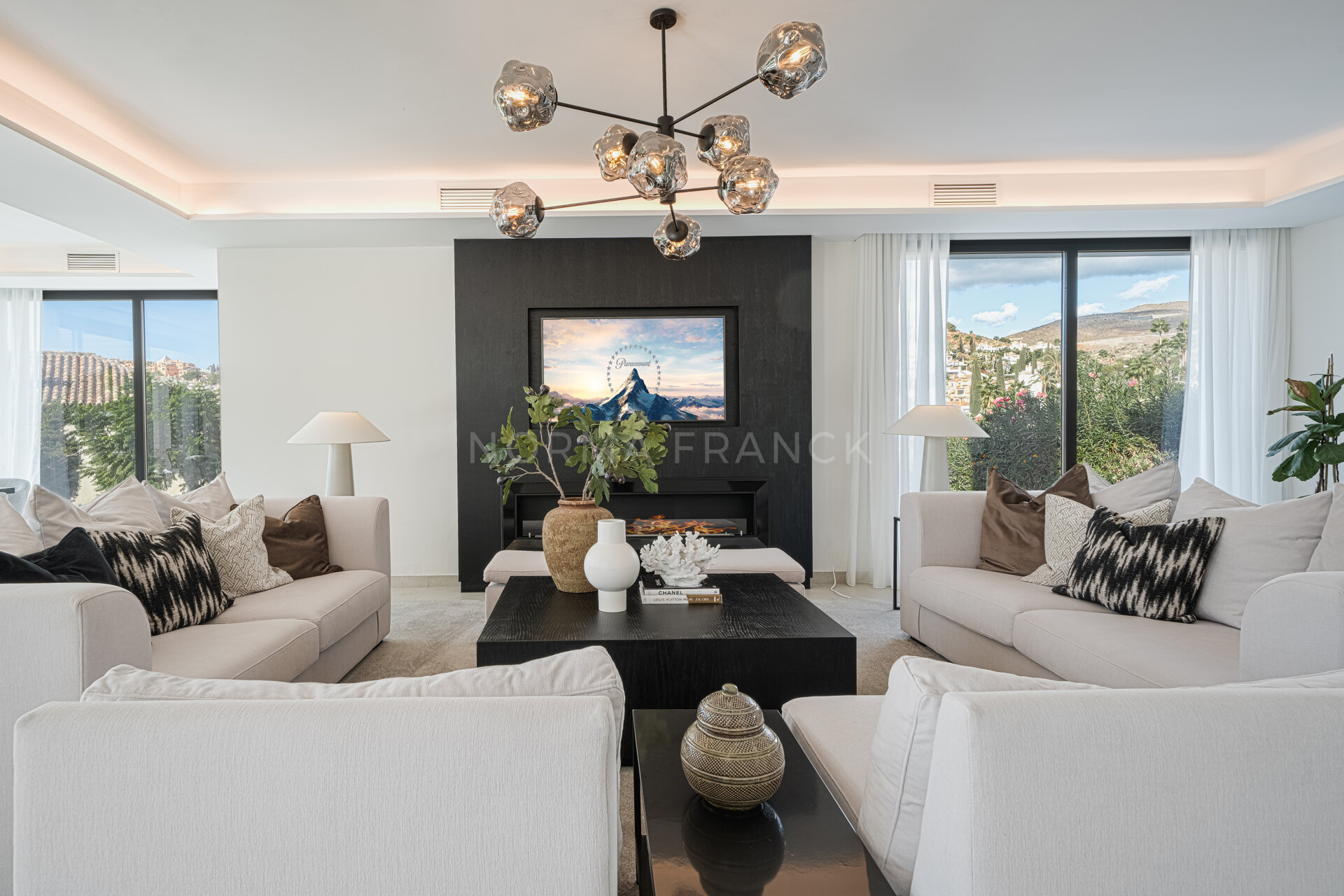 Villa Capri - Scandinavian design villa with stunning golf course views in Nueva Andalucia