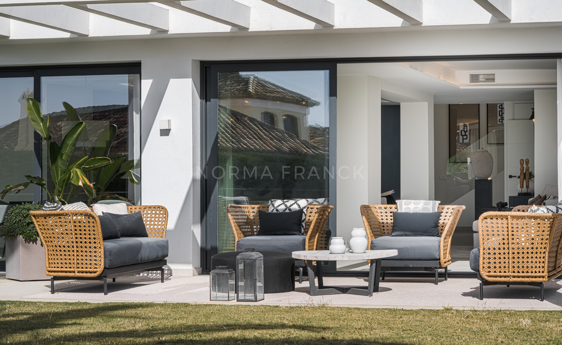 Villa Capri - Scandinavian design villa with stunning golf course views in Nueva Andalucia