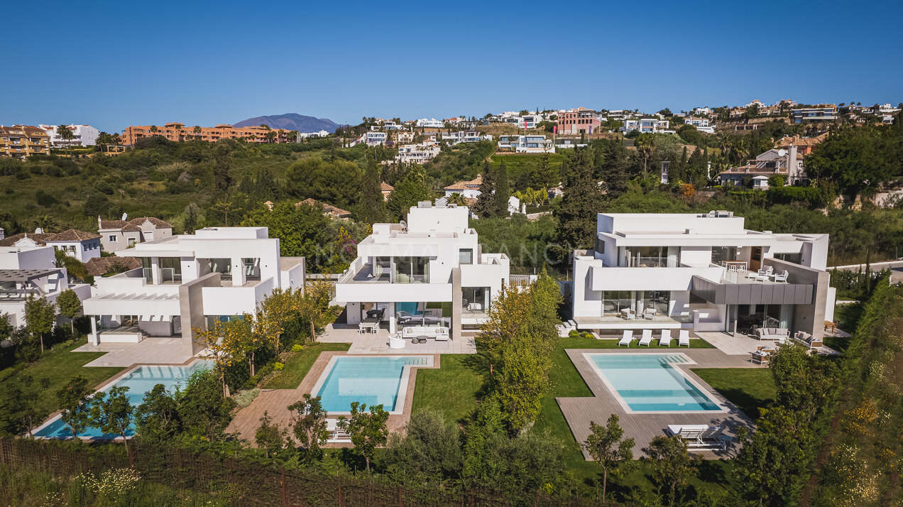 Villa Beatrix - Luxury Villa in El Paraiso Alto, Estepona