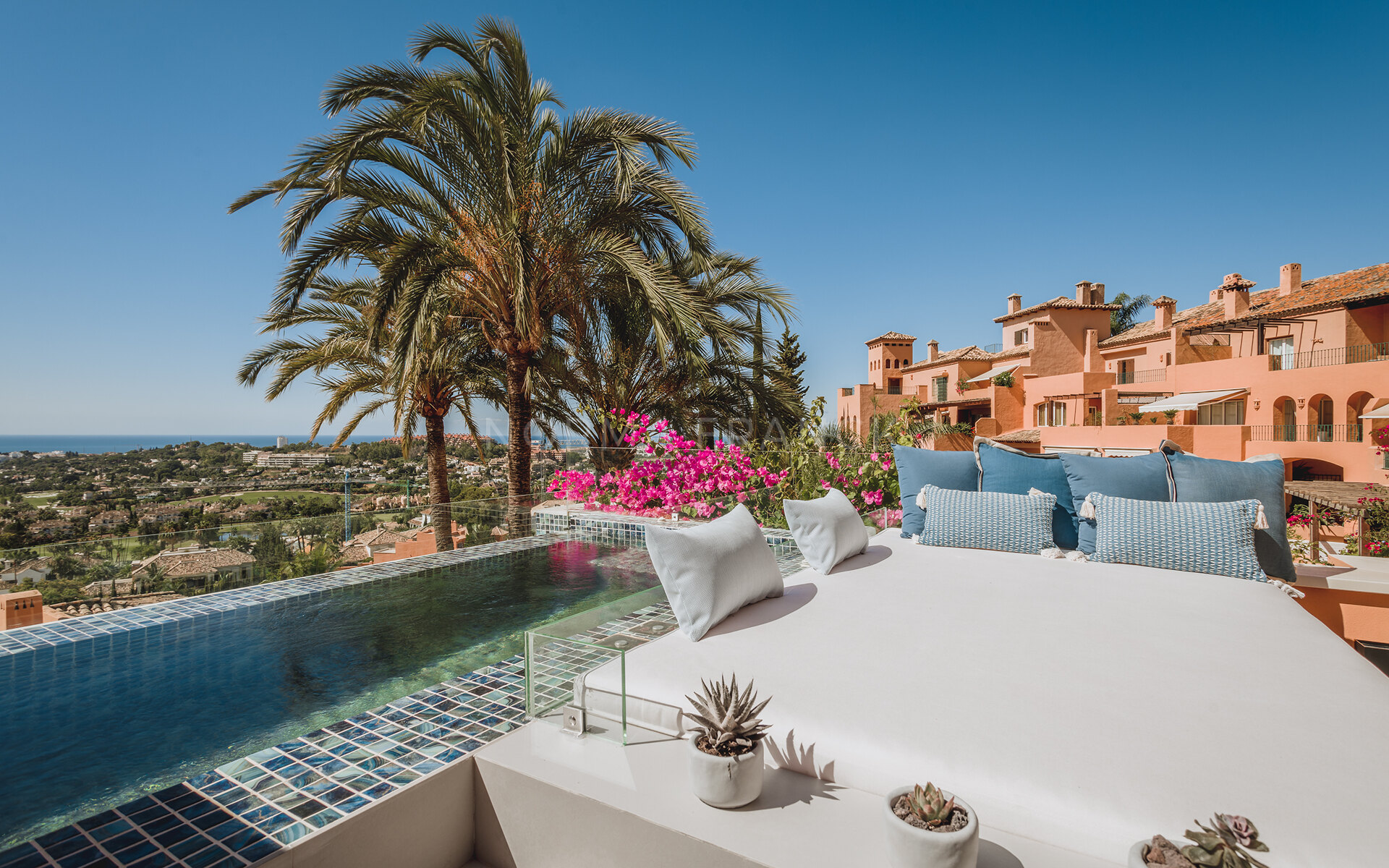 Les Belvederes 11 - Spectacular fully renovated duplex penthouse with panoramic views to the sea