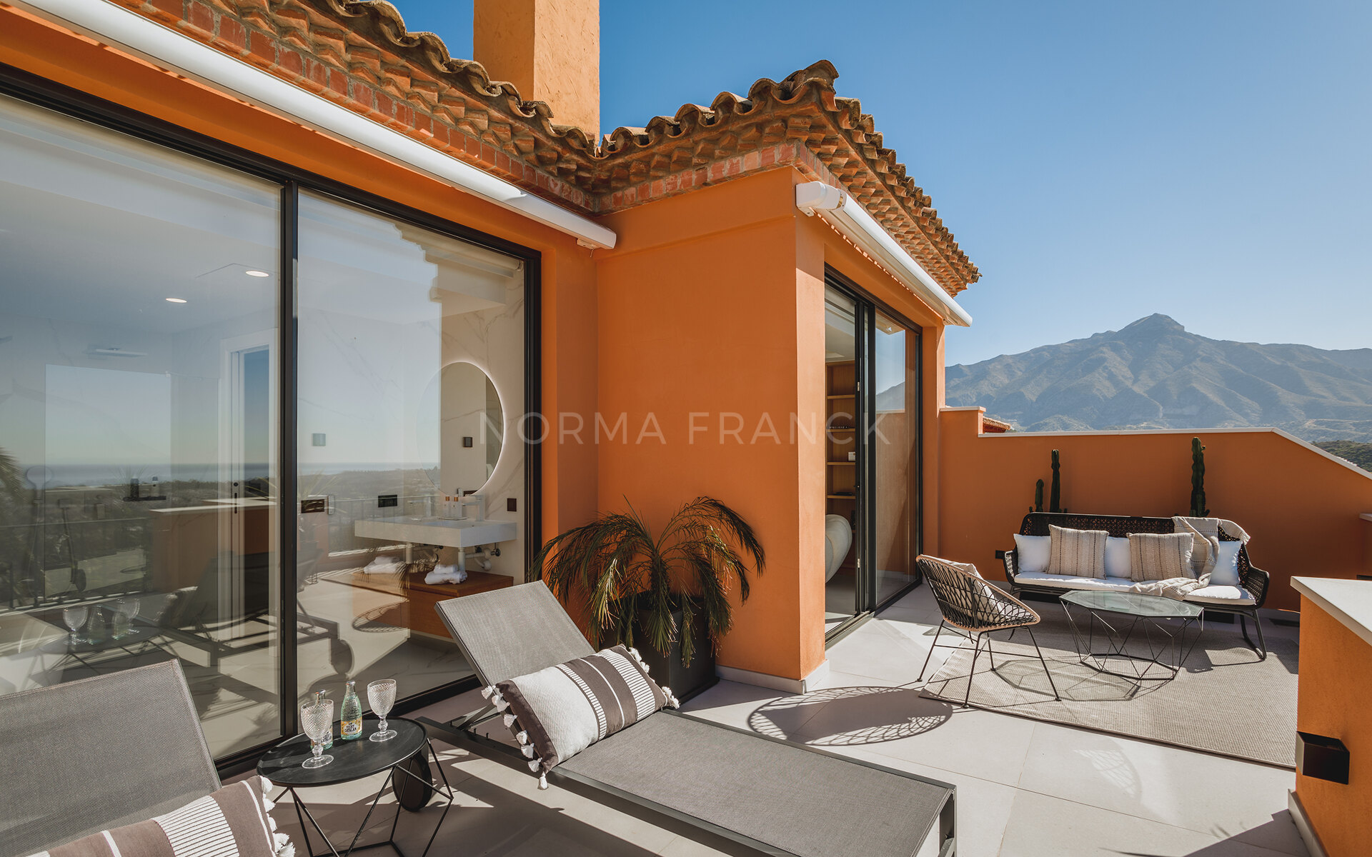 Les Belvederes 11 - Spectacular fully renovated duplex penthouse with panoramic views to the sea