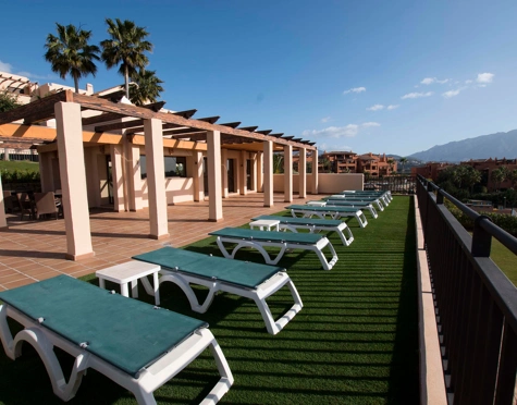 Ground Floor Apartment for sale in Benahavis