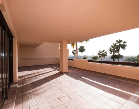 Ground Floor Apartment for sale in Benahavis