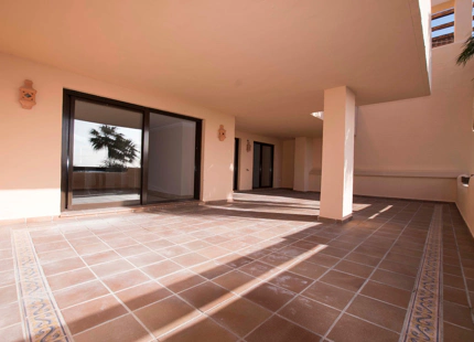 Apartamento Planta Baja en venta en Benahavis