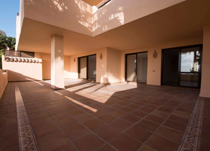 Apartamento Planta Baja en venta en Benahavis