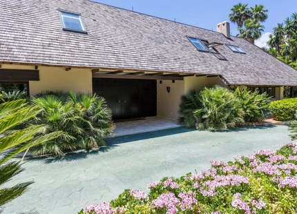 Villa for short term rent in Rio Real, Marbella East