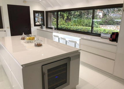 Villa for short term rent in Rio Real, Marbella East