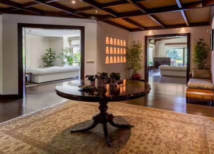 Villa for short term rent in Rio Real, Marbella East