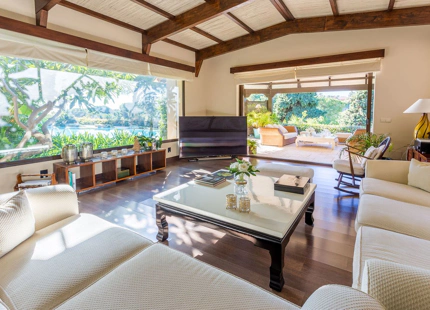Villa for short term rent in Rio Real, Marbella East