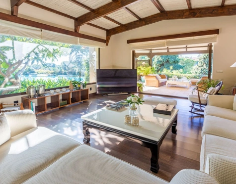 Villa en alquiler a corta temporada en Rio Real, Marbella Este
