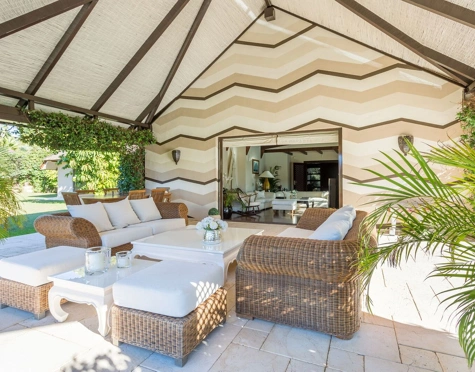 Villa en alquiler a corta temporada en Rio Real, Marbella Este