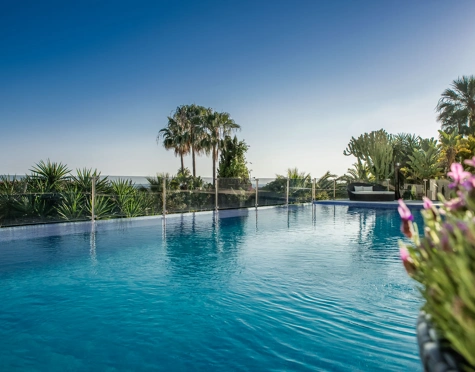 Villa for sale in Elviria, Marbella Este