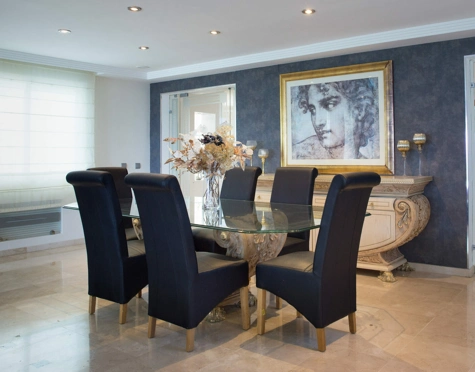 Villa for sale in Elviria, Marbella Este