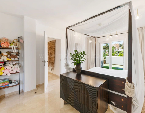 Villa for sale in Marbella - Puerto Banus