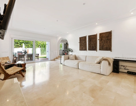 Villa for sale in Marbella - Puerto Banus
