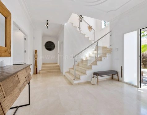 Villa for sale in Marbella - Puerto Banus